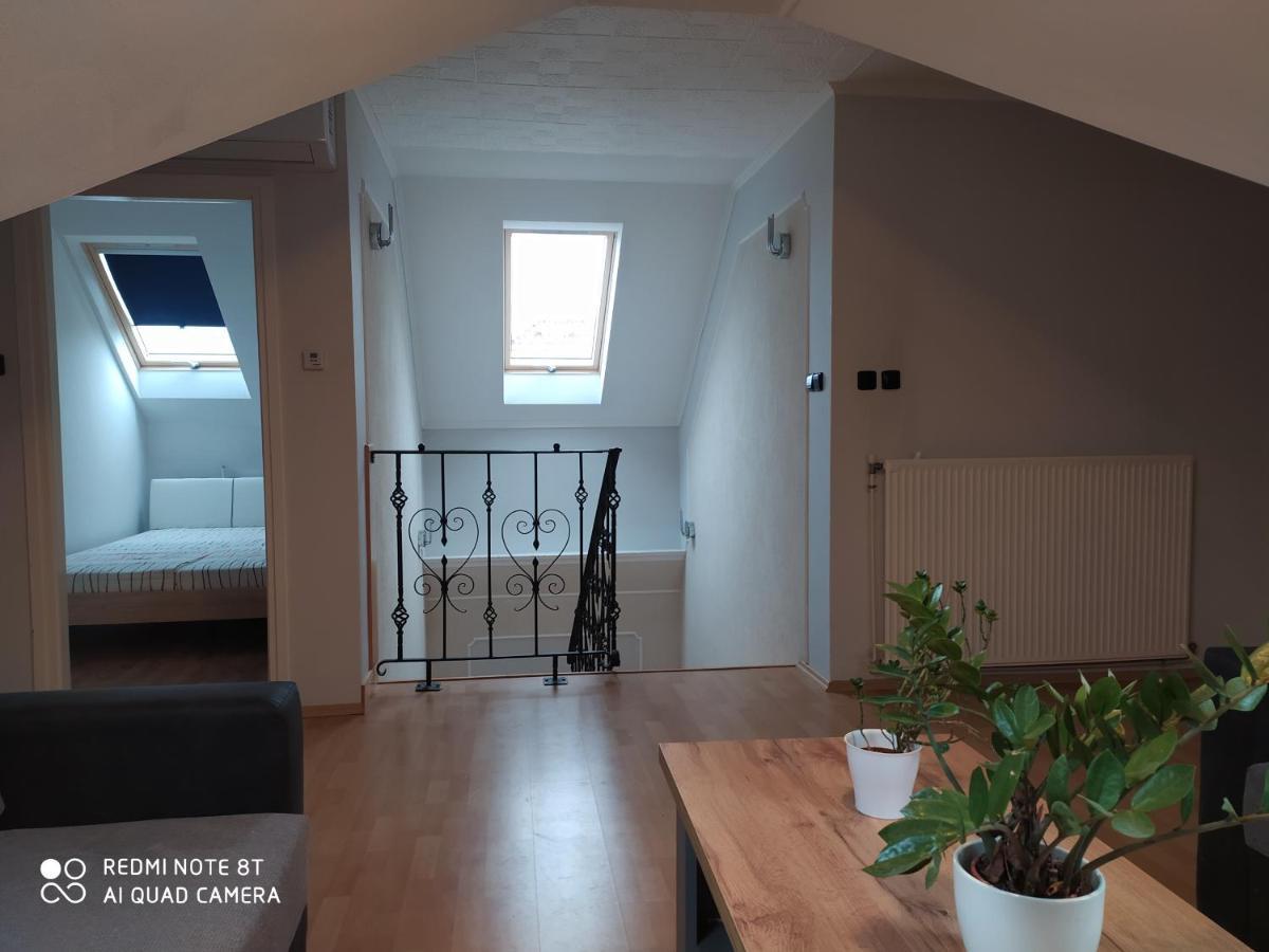 Nikolux Apartman Hajduszoboszlo Ngoại thất bức ảnh