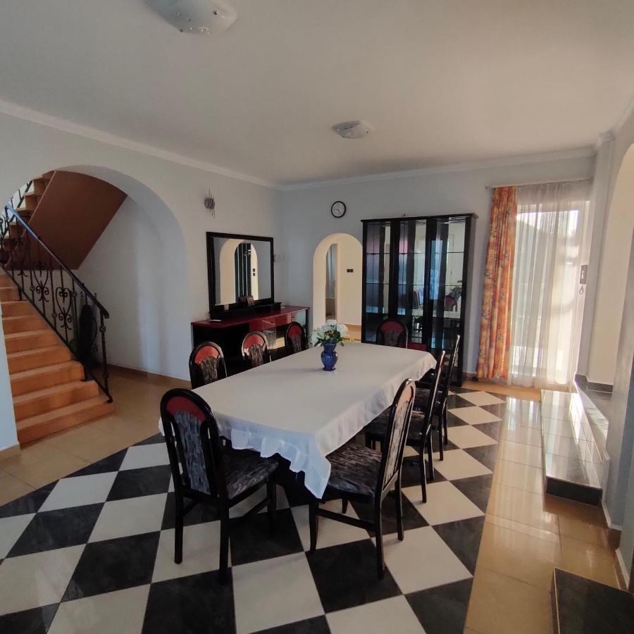 Nikolux Apartman Hajduszoboszlo Ngoại thất bức ảnh