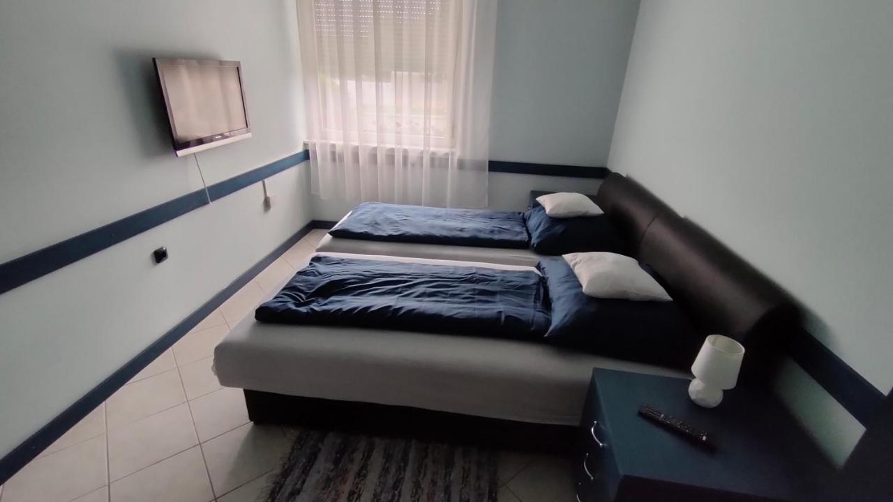 Nikolux Apartman Hajduszoboszlo Ngoại thất bức ảnh
