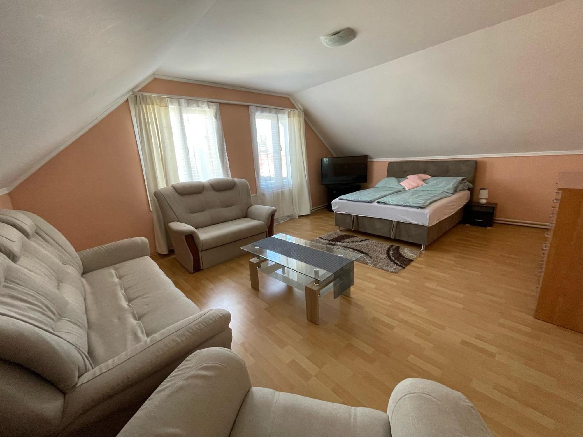 Nikolux Apartman Hajduszoboszlo Ngoại thất bức ảnh