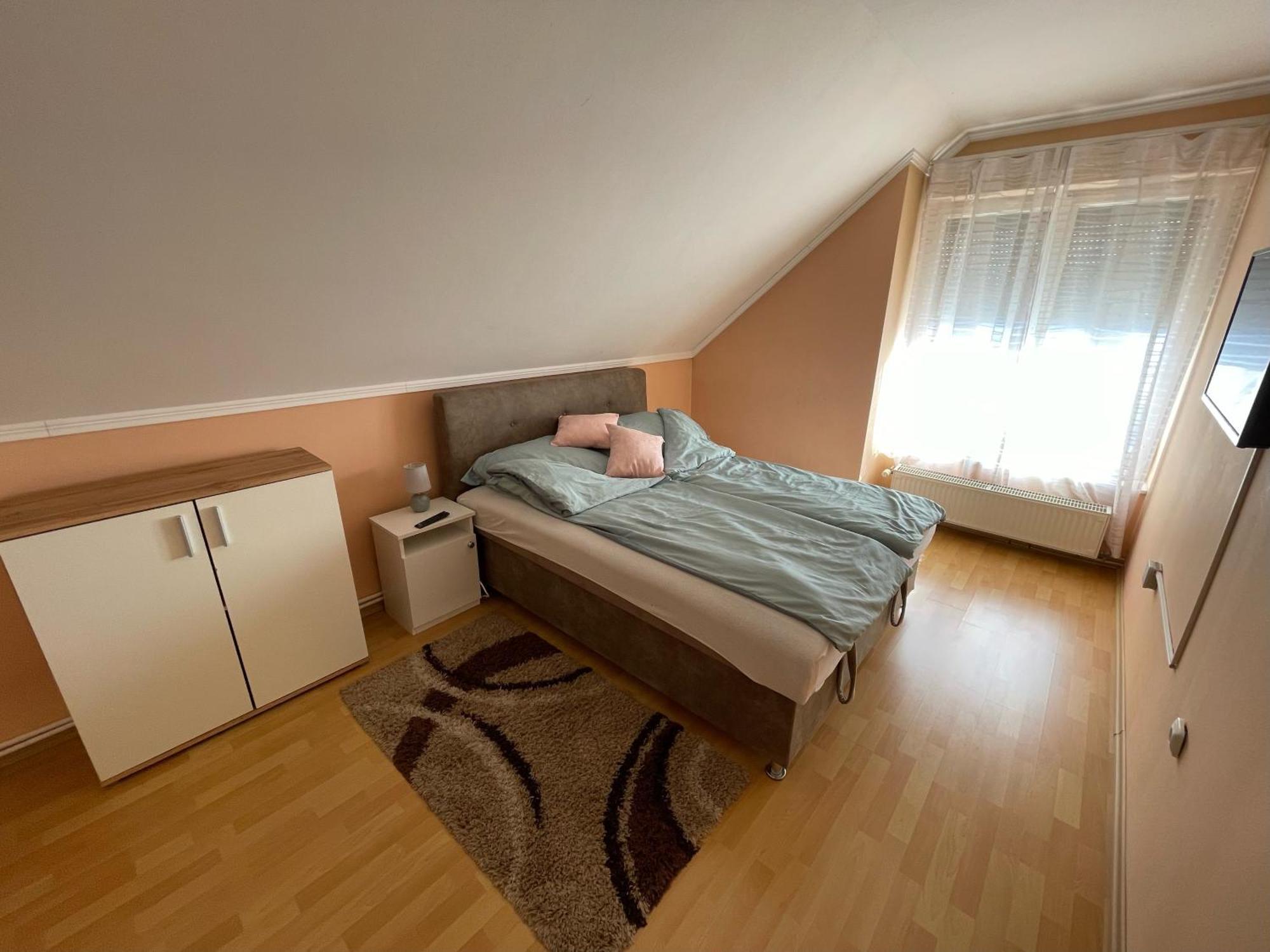 Nikolux Apartman Hajduszoboszlo Ngoại thất bức ảnh