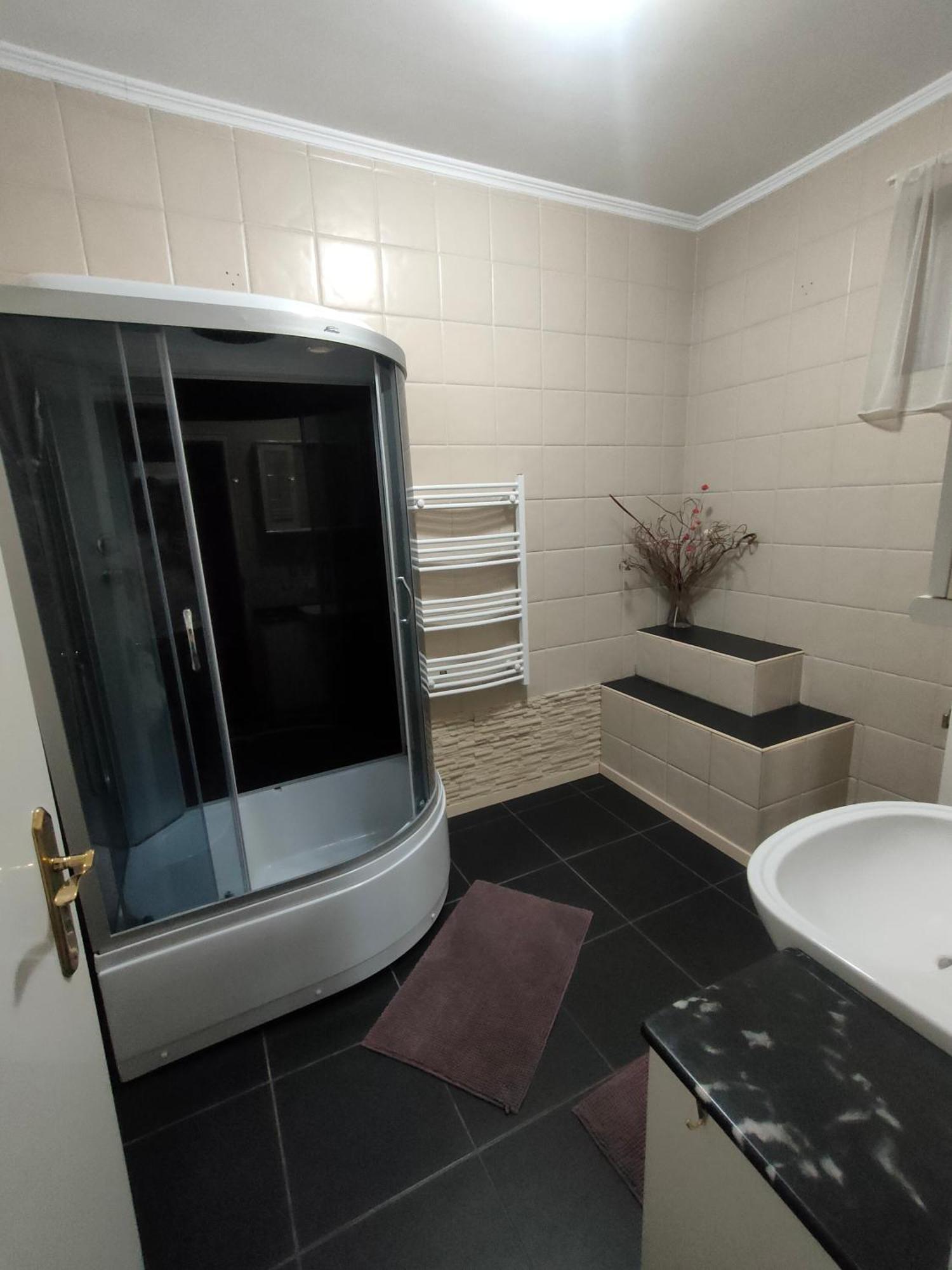 Nikolux Apartman Hajduszoboszlo Ngoại thất bức ảnh