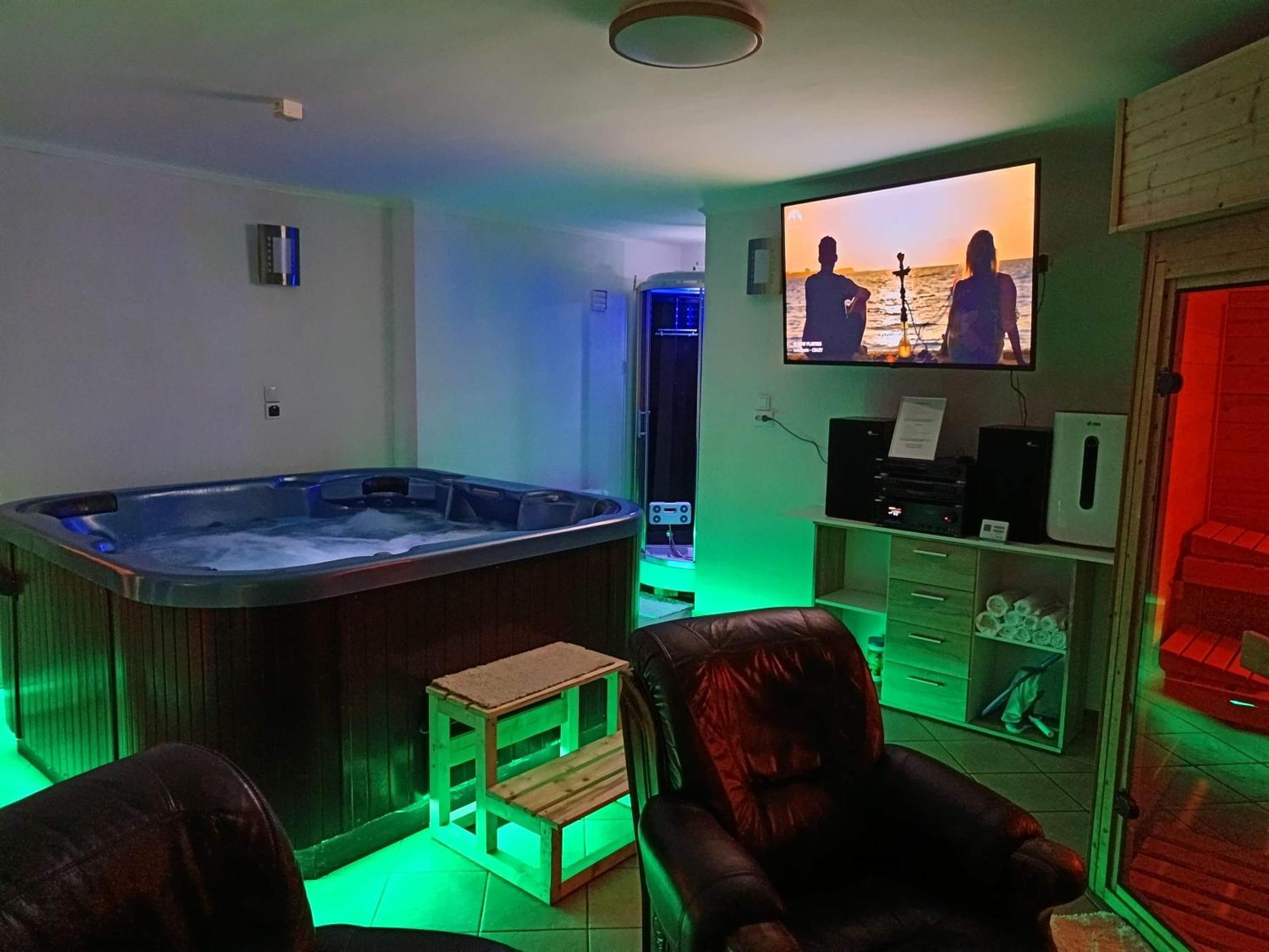 Nikolux Apartman Hajduszoboszlo Ngoại thất bức ảnh